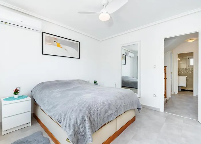 Victoria Comfort Punta Prima Apartment *