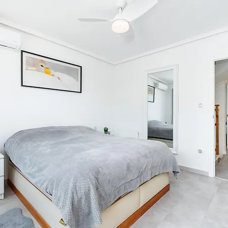 Victoria Comfort Punta Prima Appartement *